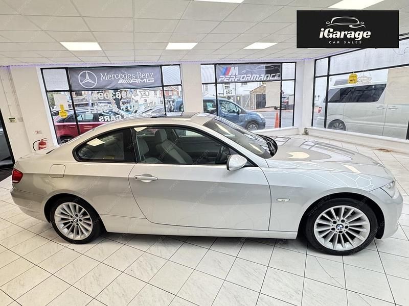 Używany BMW 320 177 KM (130 kW) 2008 Srebrny Coupe
