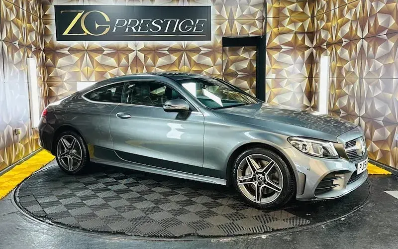 Used Mercedes C300 AMG Line Premium 258 HP (189 kW) 2019 Coupe