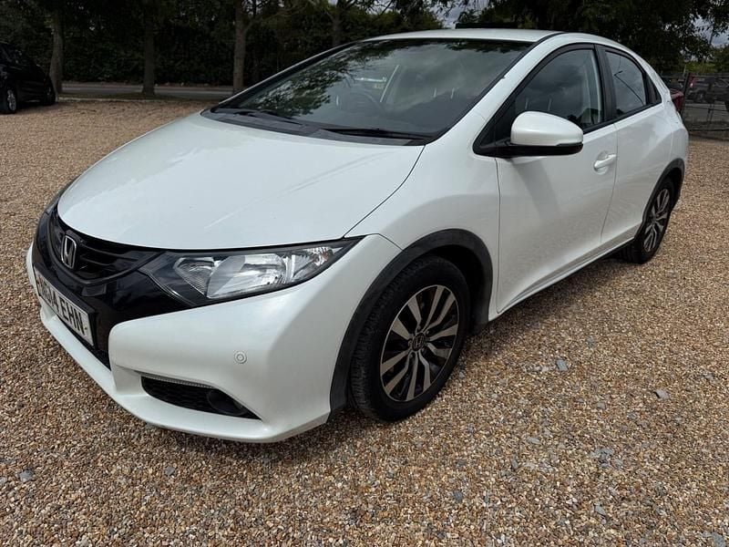 White Used 2014 Honda Civic SE Plus Hatchback | £3,995 (Fair price) - Image 1/4