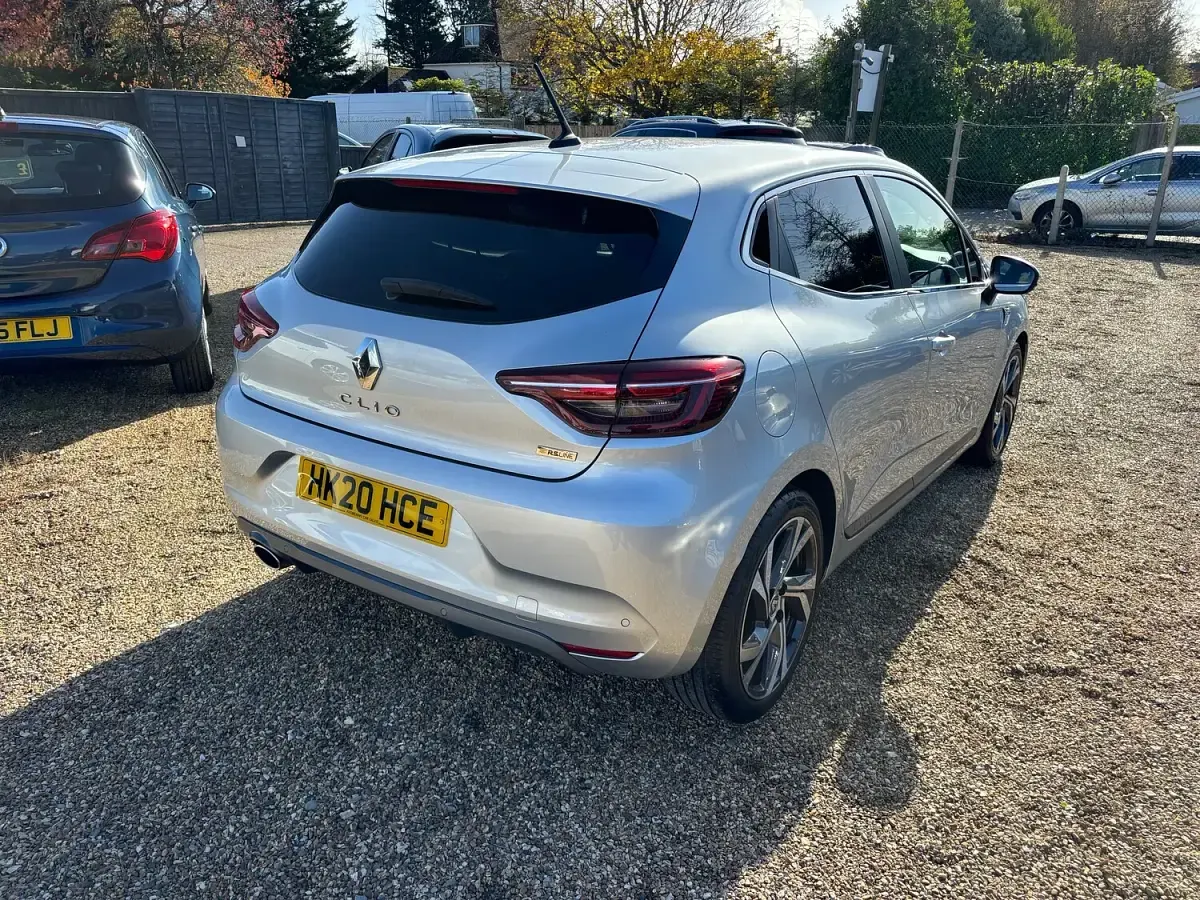 Begagnad Renault Clio V RS Line 100 HK (73 kW) 2020 Silver Halvkombi
