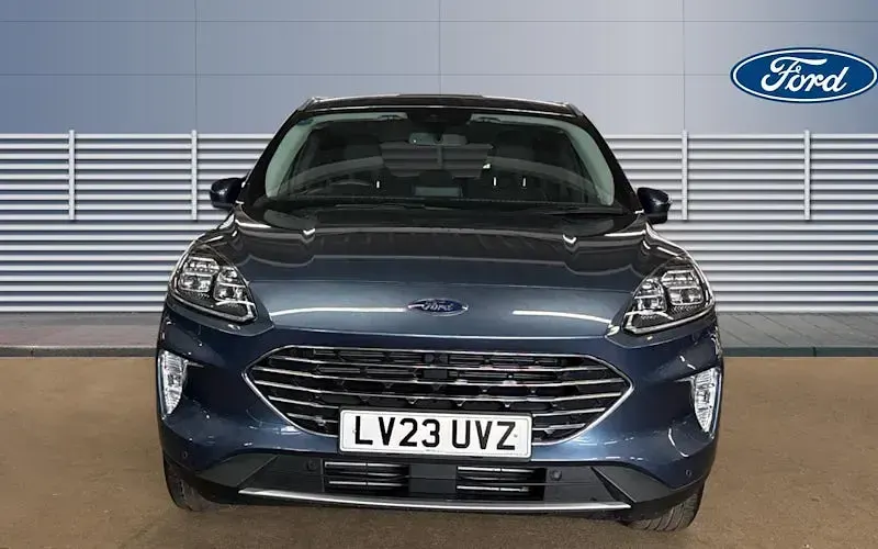 Usado Ford Kuga Titanium 150 CV (110 kW) 2023 Azul SUV