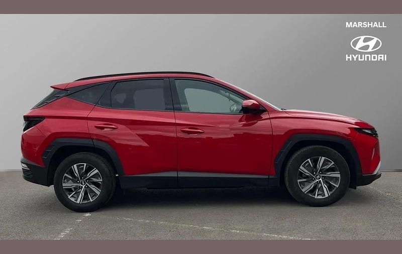 Used Hyundai Tucson SE 147 HP (108 kW) 2022 Red SUV