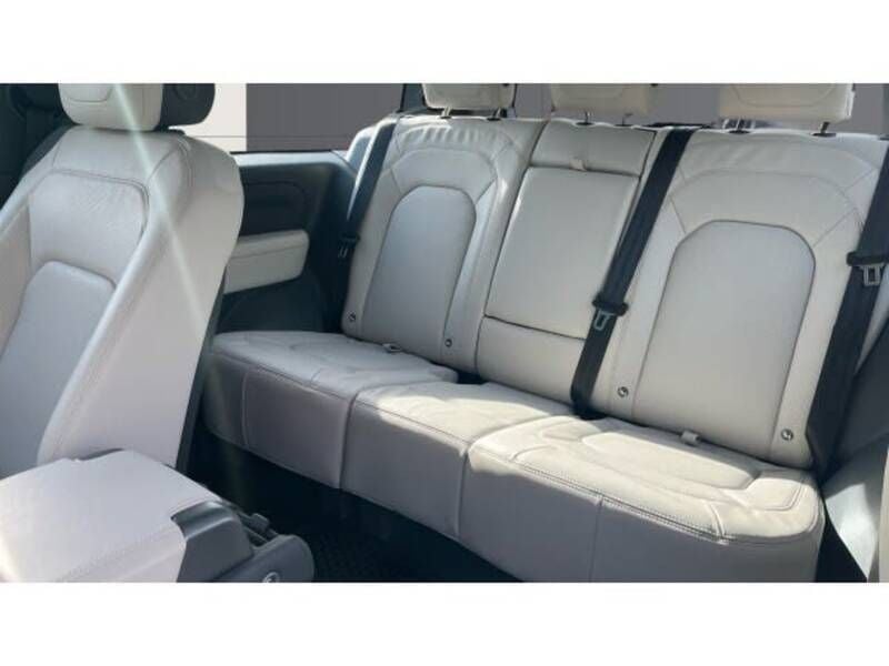 Used Land Rover Defender HSE 249 HP (183 kW) 2023 Brown SUV