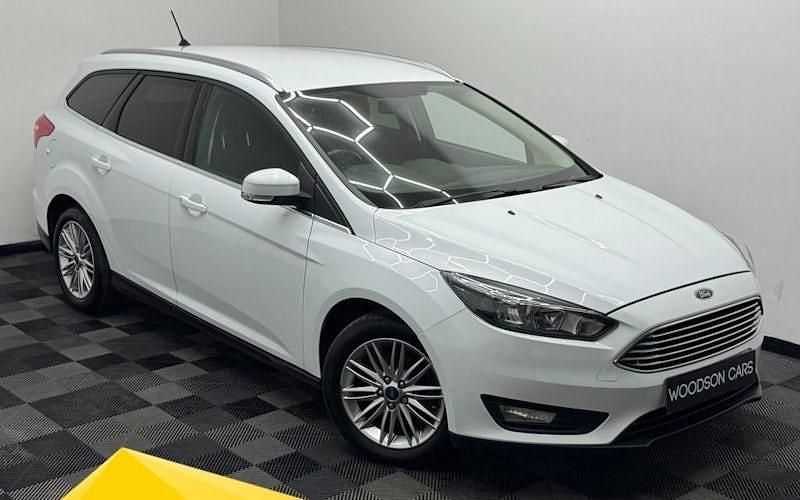 Usado Ford Focus Zetec 120 HP (88 kW) 2017 Carrinha