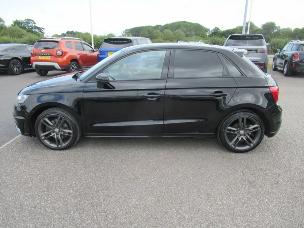 Used Audi A1 S-Line 105 HP (77 kW) 2012 Black Hatchback
