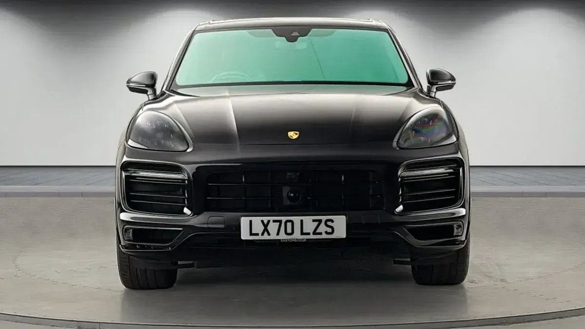 Used Porsche Cayenne 460 HP (338 kW) 2020 Black SUV
