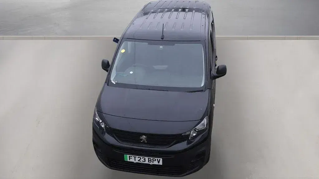 Used Peugeot Partner Premium 136 HP (100 kW) 2023 Black MPV
