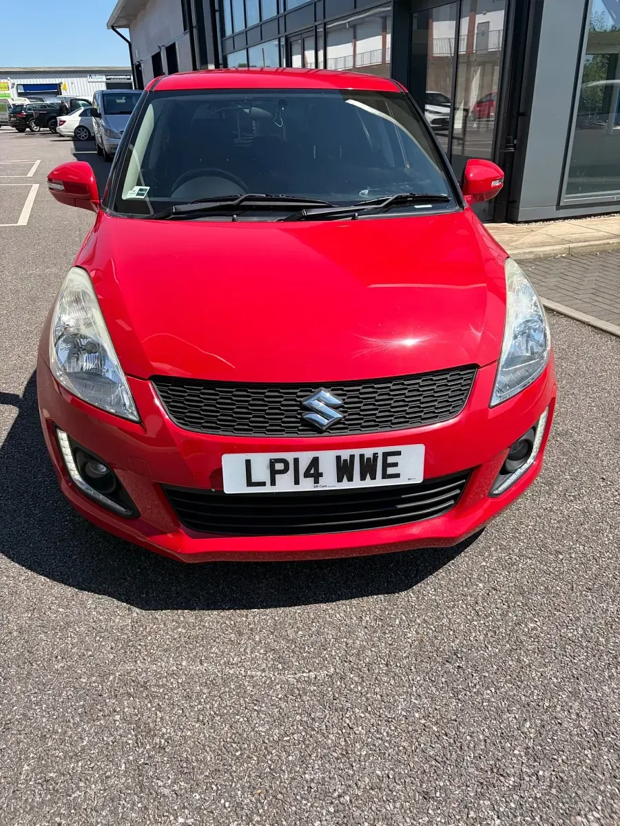 Used Suzuki Swift SZ4 94 HP (69 kW) 2014 Red Hatchback