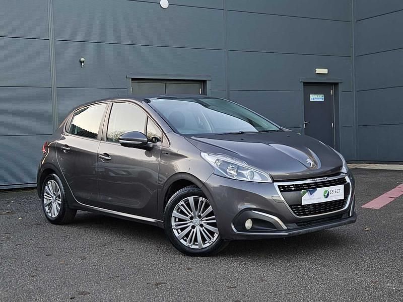 Grey Used 2018 Peugeot 208 Signature Sky Hatchback | £4,988 (Fair price) - Image 1/4