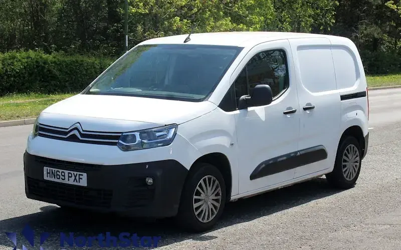 Second-hand Citroën Berlingo 76 CP (55 kW) 2021 Monovolum