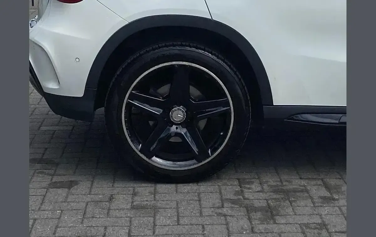 Used Mercedes GLA250 AMG line 211 HP (155 kW) 2016 White SUV