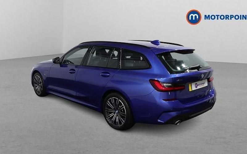 Used BMW 330e M Sport 292 HP (214 kW) 2021 Blue Estate