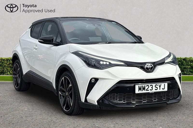 Used Toyota C-HR Sport 122 HP (89 kW) 2023 Pure white bitone SUV