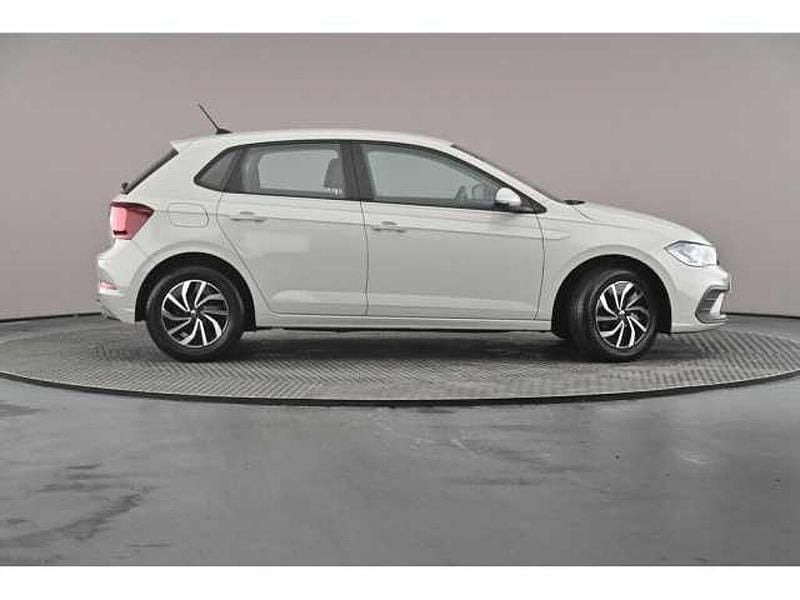 Used VW Polo 95 HP (69 kW) 2024 Hatchback