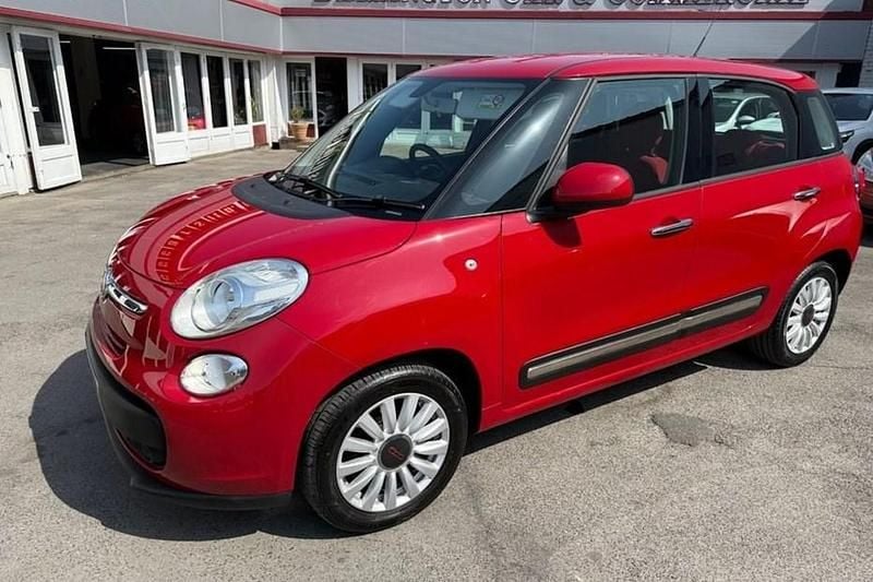 Red Used 2016 Fiat 500L Pop Star MPV | £4,695 (Good price) - Image 1/1