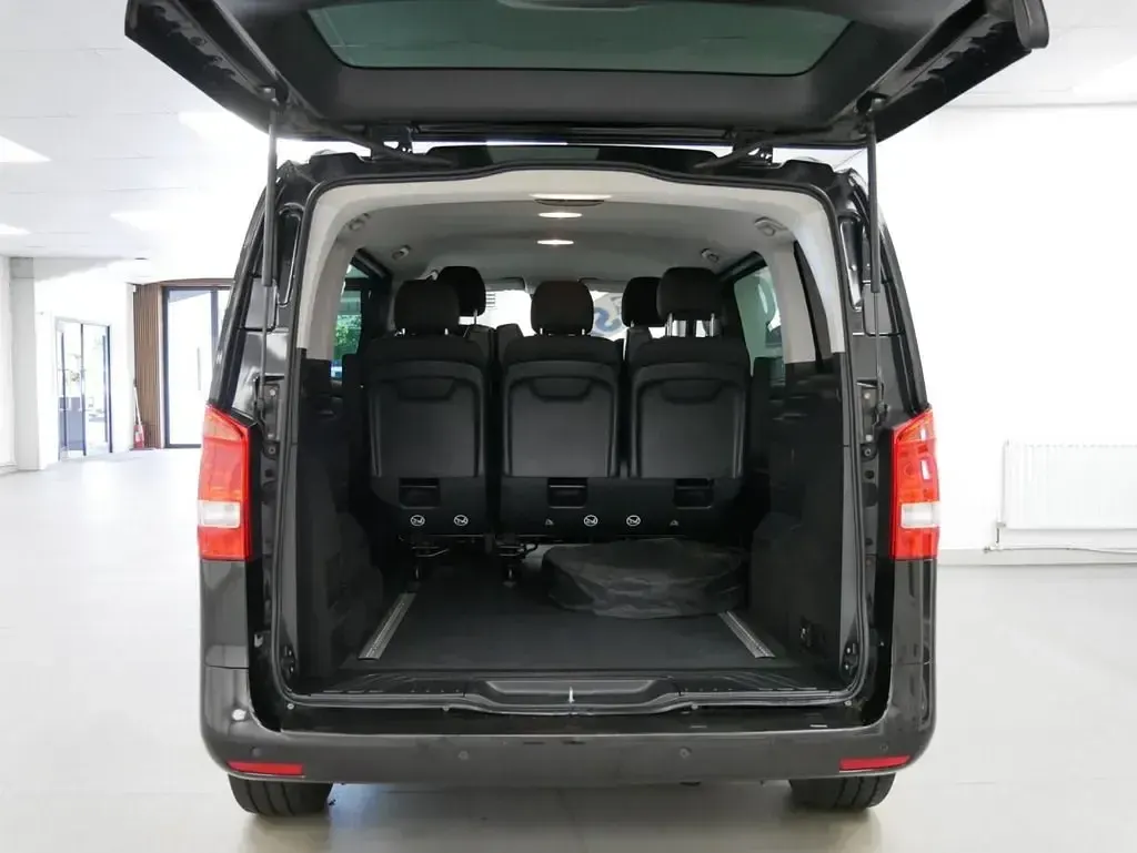 Begagnad Mercedes Vito 190 HK (139 kW) 2016 Svart Van