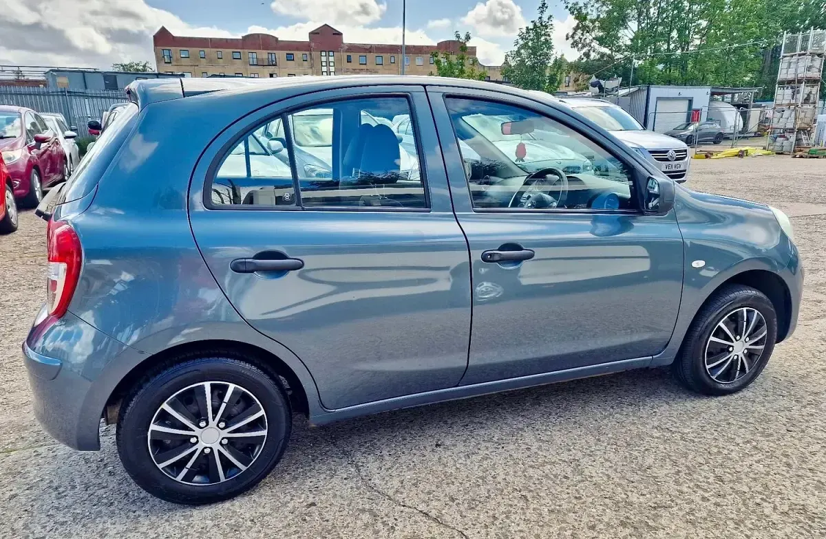 Used Nissan Micra Visia 98 HP (72 kW) 2011 Silver Hatchback