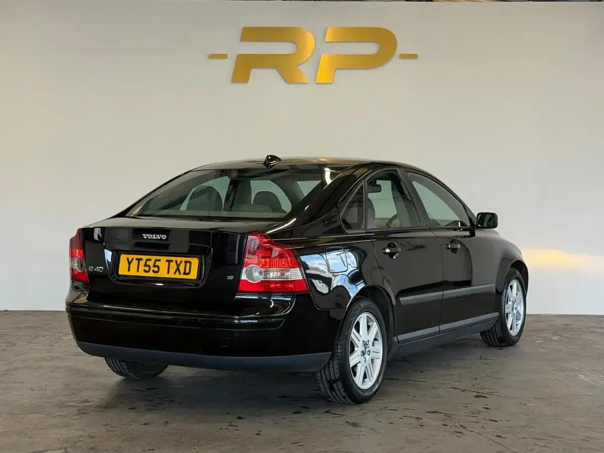 Used Volvo S40 100 HP (73 kW) 2005 Black Sedan