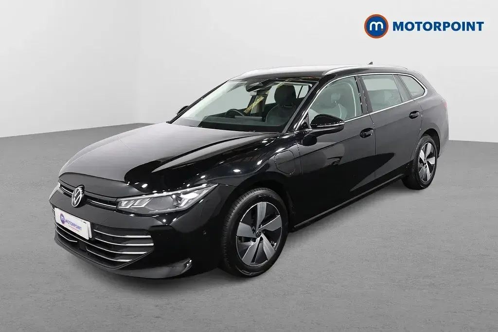 Used VW Passat Life 204 HP (150 kW) 2025 Black Estate