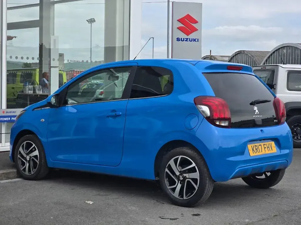 Used Peugeot 108 Allure 82 HP (60 kW) 2017 Blue Hatchback
