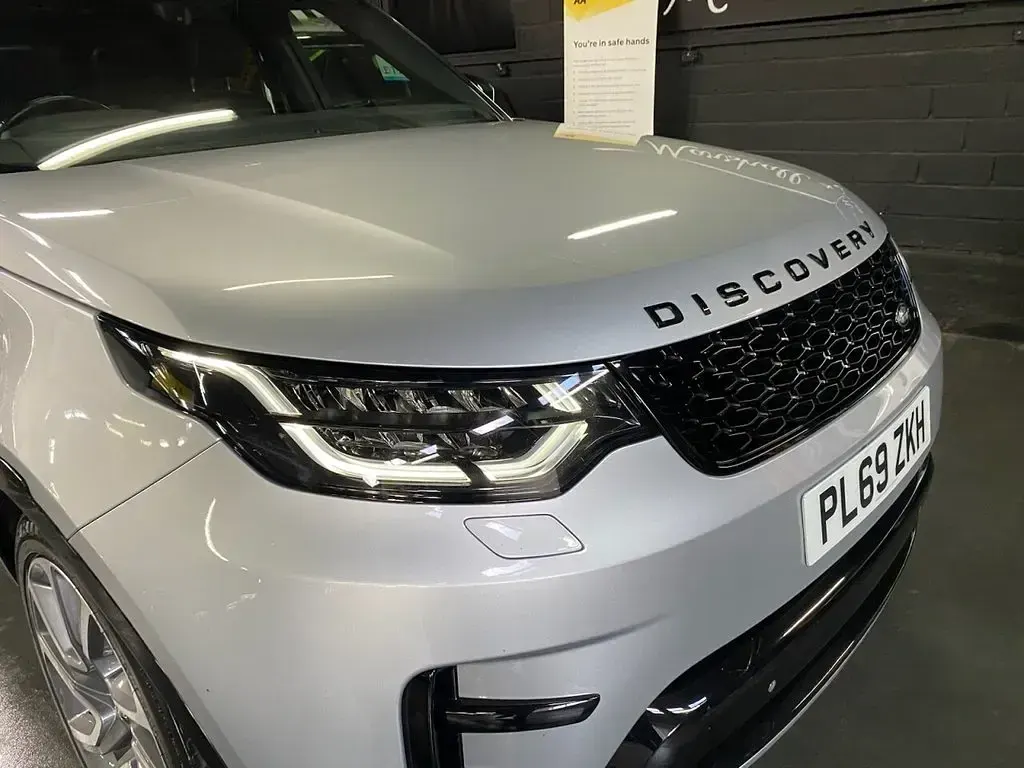 Used Land Rover Discovery 5 Landmark 302 HP (222 kW) 2019 Silver SUV