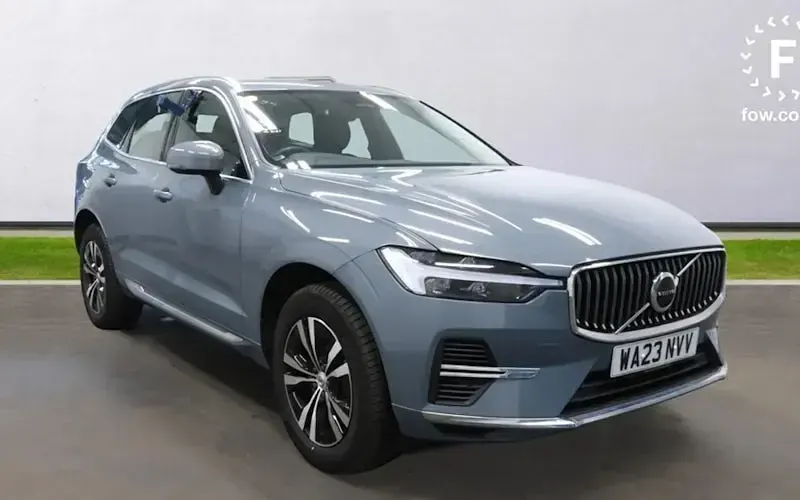 Used Volvo XC60 Core 349 HP (256 kW) 2022 SUV
