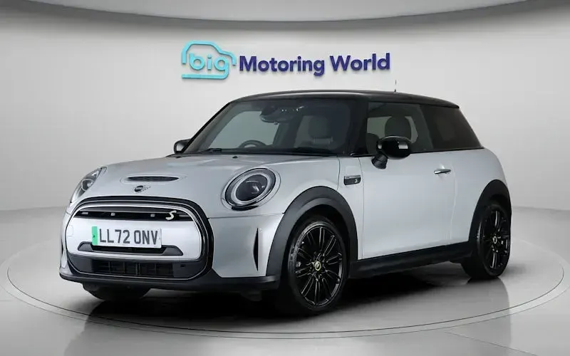 Used Mini Cooper Level 2 135 kW (184 HP) 2023 Hatchback