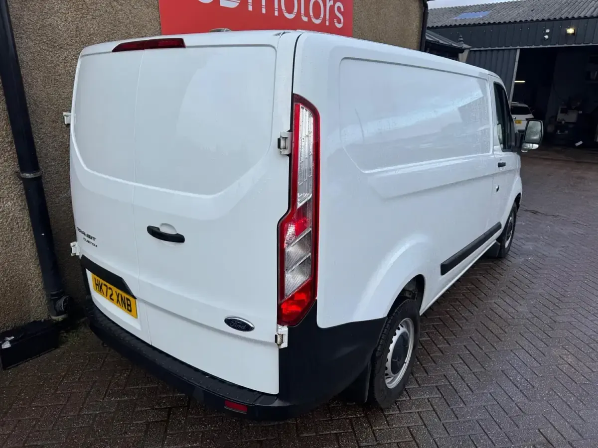 Usado Ford Transit Custom S 105 CV (77 kW) 2022 Blanco Van