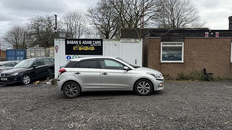 Used Hyundai i20 SE 2016 Silver Hatchback