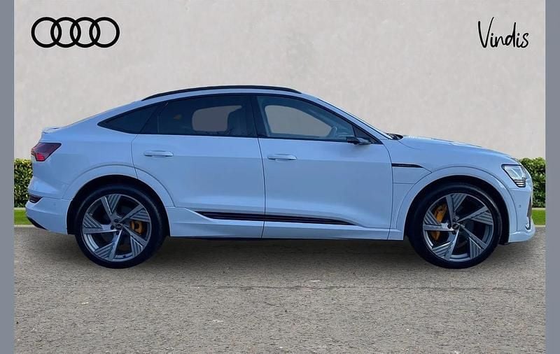 Used Audi e-tron Sportback Advanced 300 kW (408 HP) 2022 White SUV