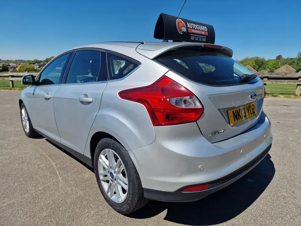 Used Ford Focus Titanium 125 HP (91 kW) 2013 Silver Hatchback