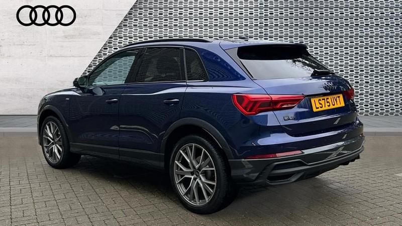 Begagnad Audi Q3 Black Edition 150 HK (110 kW) 2025 Blå SUV