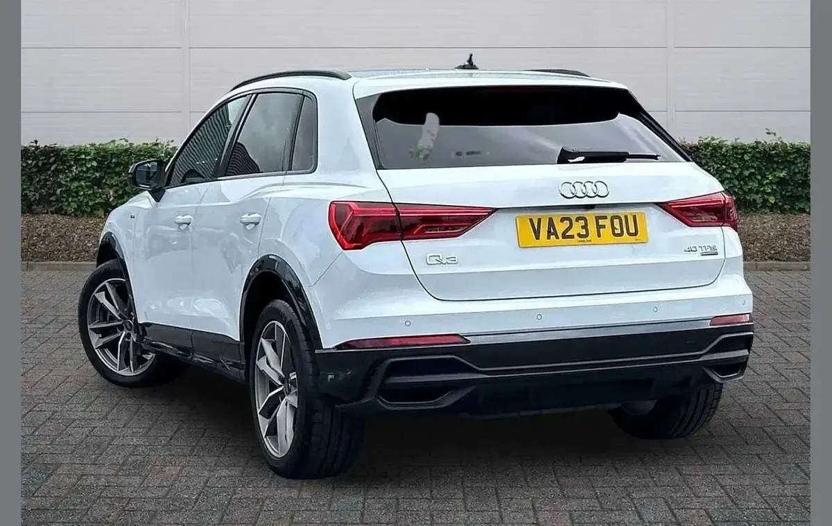 Used Audi Q3 Black Edition 187 HP (137 kW) 2023 White SUV