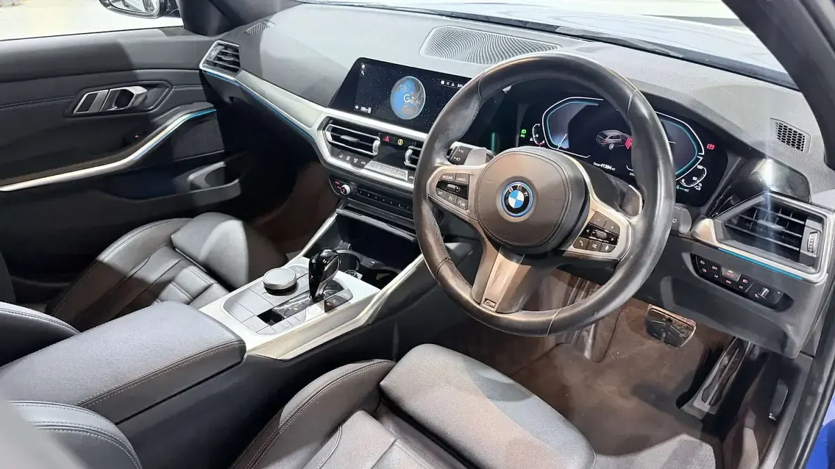 Used BMW 330e M Sport 2021 Blue Estate