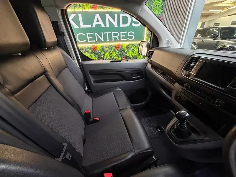 Used Vauxhall Vivaro Sportive 100 HP (73 kW) 2020 White MPV