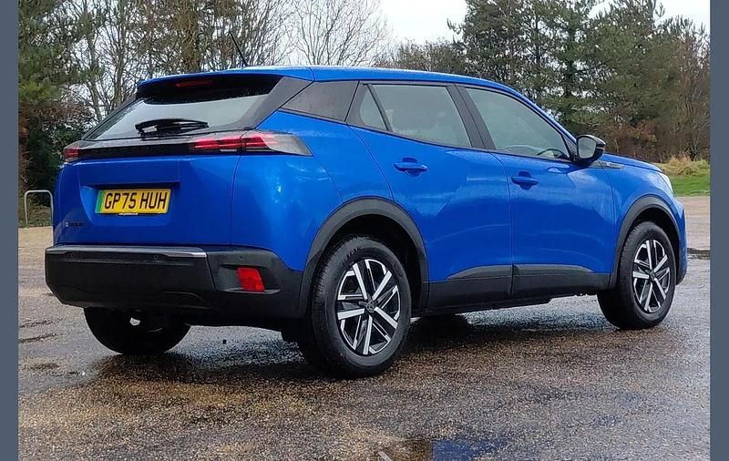 Nowe Peugeot e-2008 Active 100 kW (136 KM) 2026 Niebieski SUV