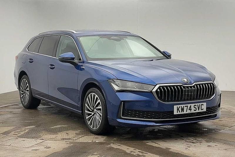 Blue Used 2025 Skoda Superb LAURIN & KLEMENT Estate | £35,440 - Image 1/4