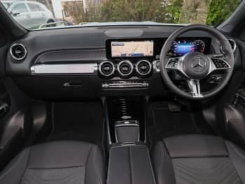 New Mercedes GLB200 Executive 163 HP (119 kW) 2025 Silver SUV