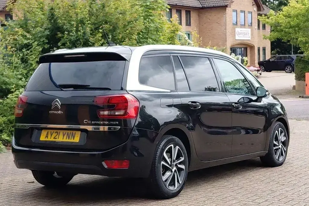 Used Citroën C4 SpaceTourer PureTech 128 HP (94 kW) 2021 Black MPV