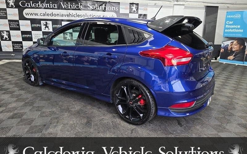 Used Ford Focus ST 250 HP (183 kW) 2016 Hatchback