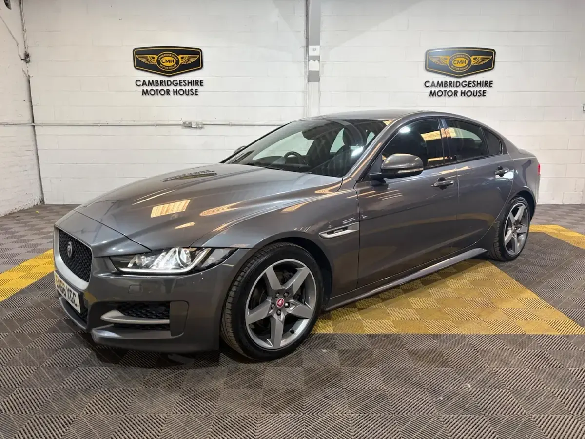 Used Jaguar XE R-Sport 180 HP (132 kW) 2017 Grey Sedan