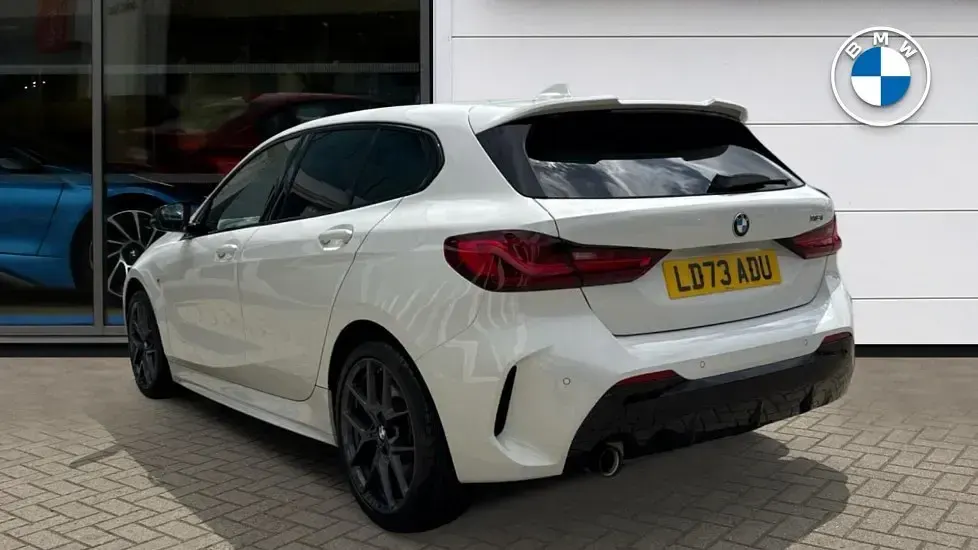 Used BMW 118 M Sport 134 HP (98 kW) 2023 White Hatchback