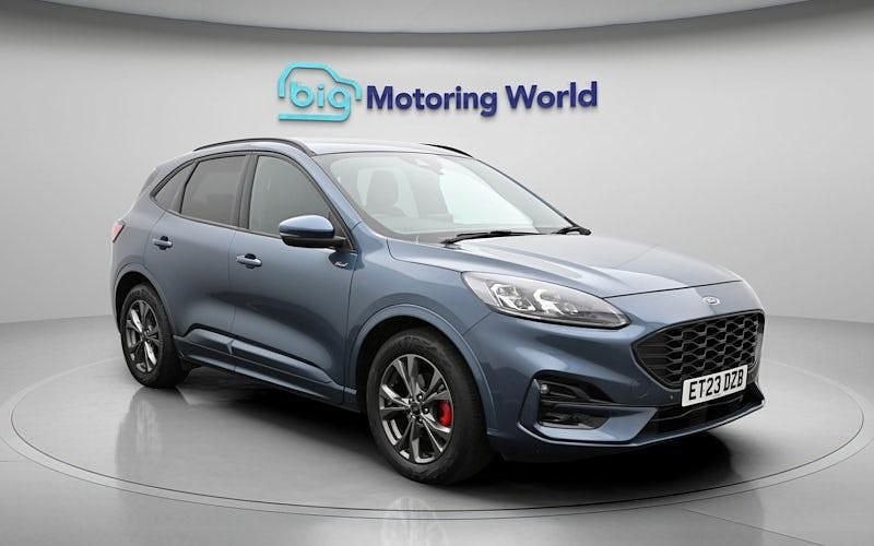 Käytetty Ford Kuga ST-Line 150 HP (110 kW) 2023 Sininen Katumaasturi
