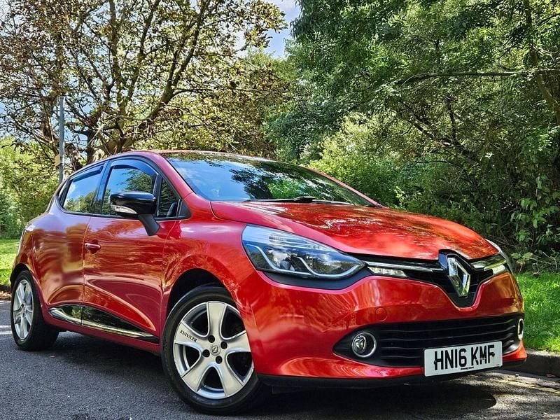 Red Used 2016 Renault Clio IV Dynamique Hatchback | £3,595 (Good price) - Image 1/3