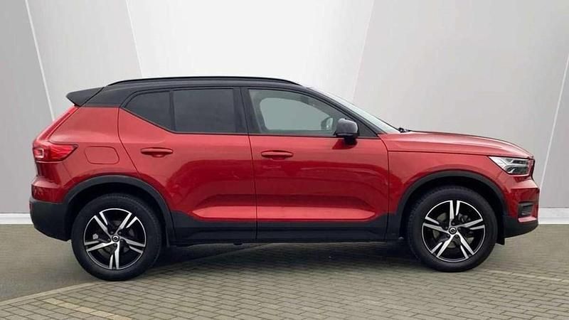 Used Volvo XC40 R-Design 163 HP (119 kW) 2020 Red SUV