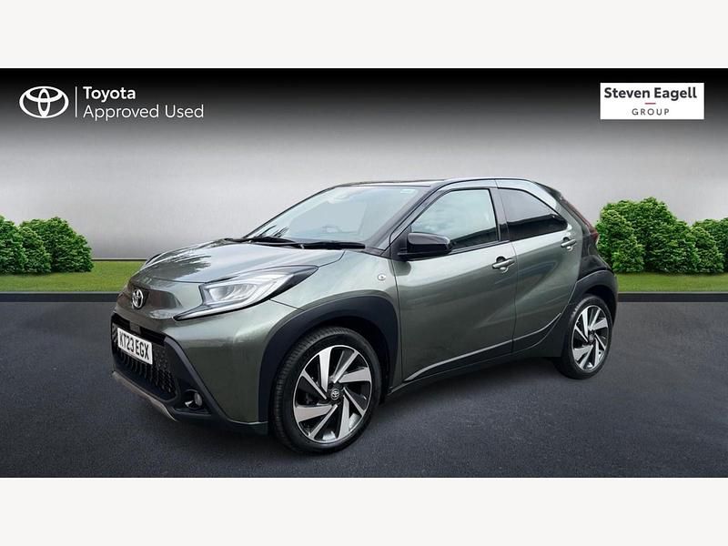 Used Toyota Aygo X 72 HP (52 kW) 2023 Green SUV