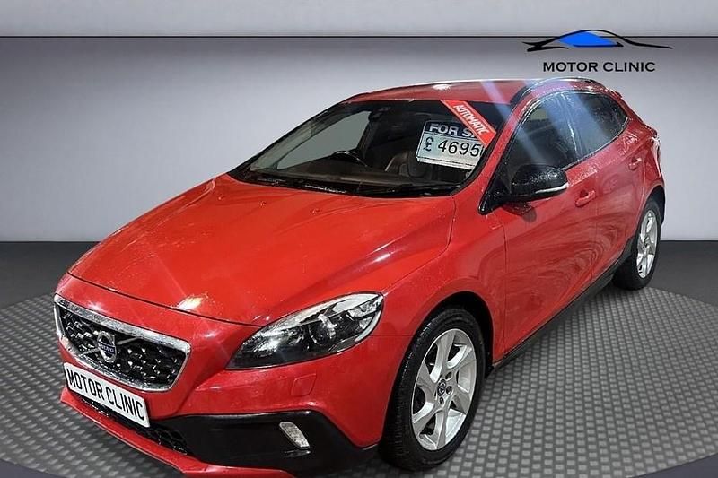Used 2015 Volvo V40 CC Estate | £4,695 (Good price) - Image 1/1