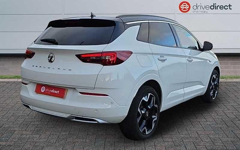 Used Vauxhall Grandland X Elite 131 HP (96 kW) 2021 White SUV