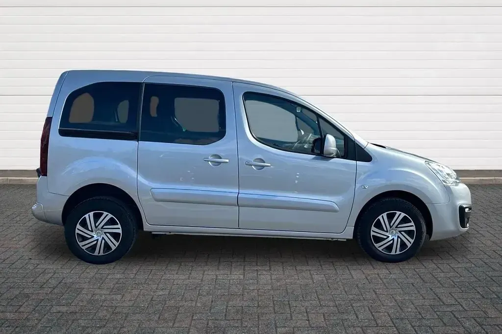 Used Citroën e-Berlingo Feel 100 HP (73 kW) 2018 Silver MPV