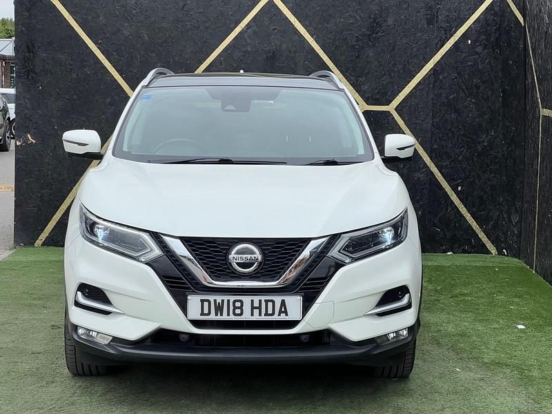 Used Nissan Qashqai Tekna 116 HP (85 kW) 2018 White SUV